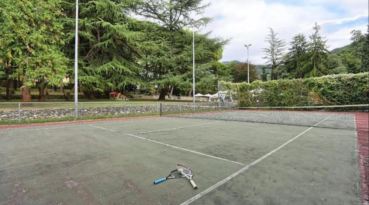 Relais Villa Montecatini Camaiore Bed & Breakfast